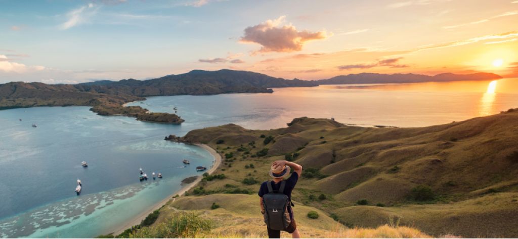 labuan bajo (Source: shutterstock/JuliusBudianto)